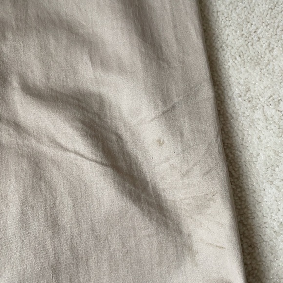 Chic cropped Trench Coat with Metal Stud detailing on Collar - Picture 11 of 16